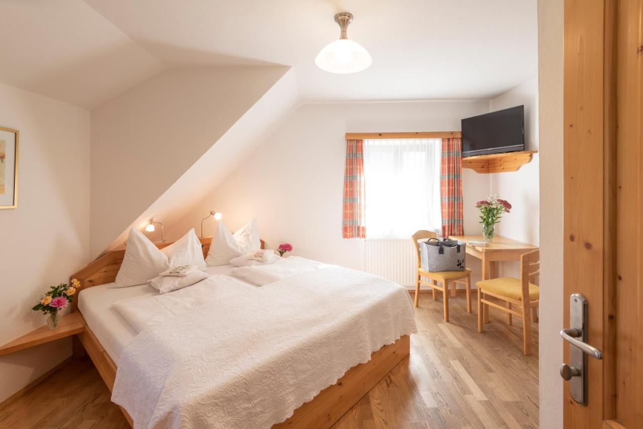 Gasthof Pension Orthofer Sankt Jakob im Walde Exteriör bild